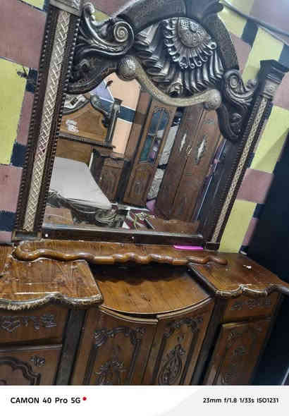 كاونترات عدد ٢ نضيفات وغرفه اخشاب ناصريه مركز ***********
