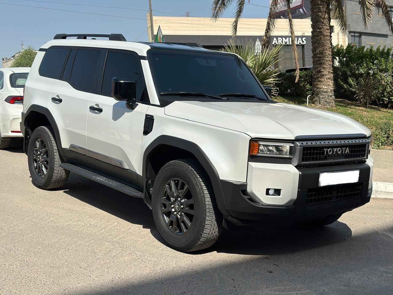 السلام وعليكم
للبيع برادو R1
موديل ٢٠٢٤
وكاله SAS
ماشيه ٣٢ الف كيلو 
رادار امامي
رادار خلفي
حساسات اماميه خلفيه
كامره خلفيه
داخل مخمل اوف وايت
السياره بعدها بالضمان
السياره جديده جداً
مكفوله كفاله عامه بدون شخط
محرك ٢٤٠٠ تيربو
رقم بغداد 
مكان السياره بغداد المنصور
السعر ٤٥٠٠٠ $
***********
