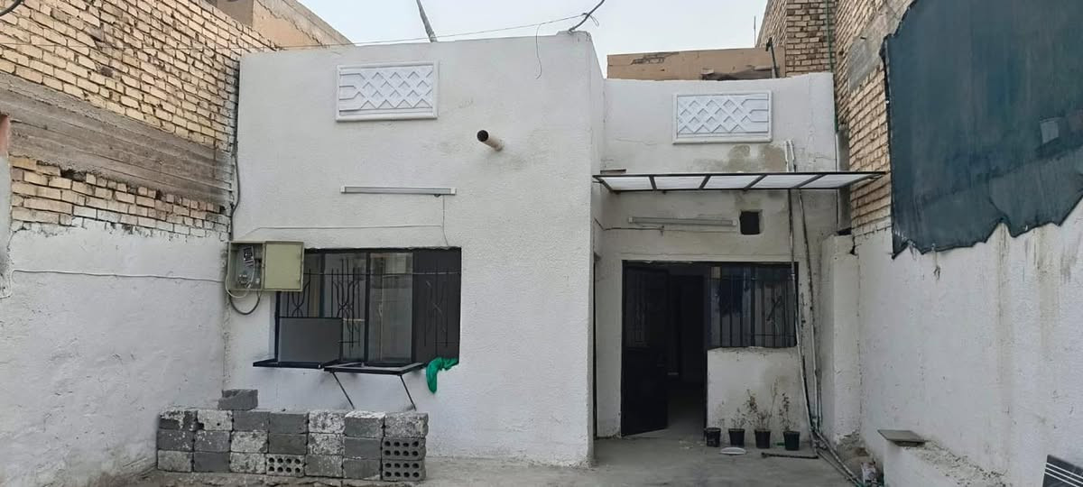 للبيع مشتمل طابو صرف /١٨٢٣
المشتمل حرّ وبحالة جيدة تحويل مباشر ..

مساحة ١٣٠ 
سقف عگادة 
الموقع حيّ الاسرة-الافراز -شارع المختار 
تتوفر فيه كافة الخدمات 
كهرباء ⚡️ ماء 💧 شارع تبليط ١٥ متر

ملاحظة يباع عن طريق المبادرة ايضاً 

للاستفسار اكثر الإتصال/***********/***********
أو مراجعة مكتب الخبير للعقار الكائن في حي ١٧ …
