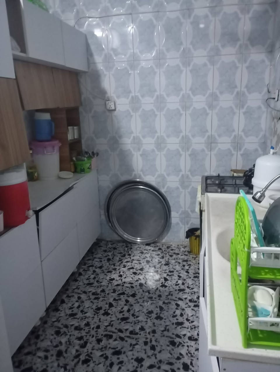 السلام عليكم 
مشتمل طابقين للبيع في العزه الجديده 

4غرف نوم ستقبال ومطبخ وصحيات 
 الوجه 8 والنزال 10

80 م مساحته بناء 2005
بسعر مناسب جداً 

***********
