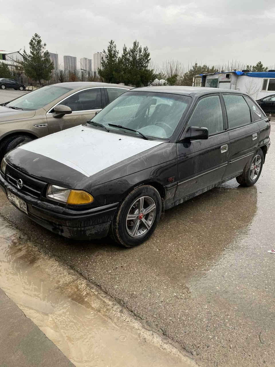 ئۆپڵ ئەسترا مۆدێل 1993 گێر عادی مەکینەی 16 ی فەلی پاوەر قایش پان ئارمی پلاستیک سلێمانی بەشەرتی ئارم و ئەوەلیات و موس و براوە گەرمی و کارەبای هەموی ئیش ئەکات رزیوی نیەدەعمی نیە پاتری لۆکە نرخی فرۆشتنی قوفلی 14 گەڵا شوێن سلێمانی  
*********** السليمانية, العراق
