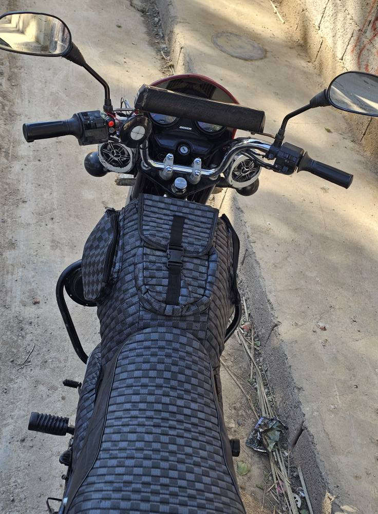 سلام عليكم بوكسر للبيع موديل 22( مرقم )تحويل ثاني يوم  مكفولة كفالة عامة مال جناي مكاني ديالى بعقوبة ***********
