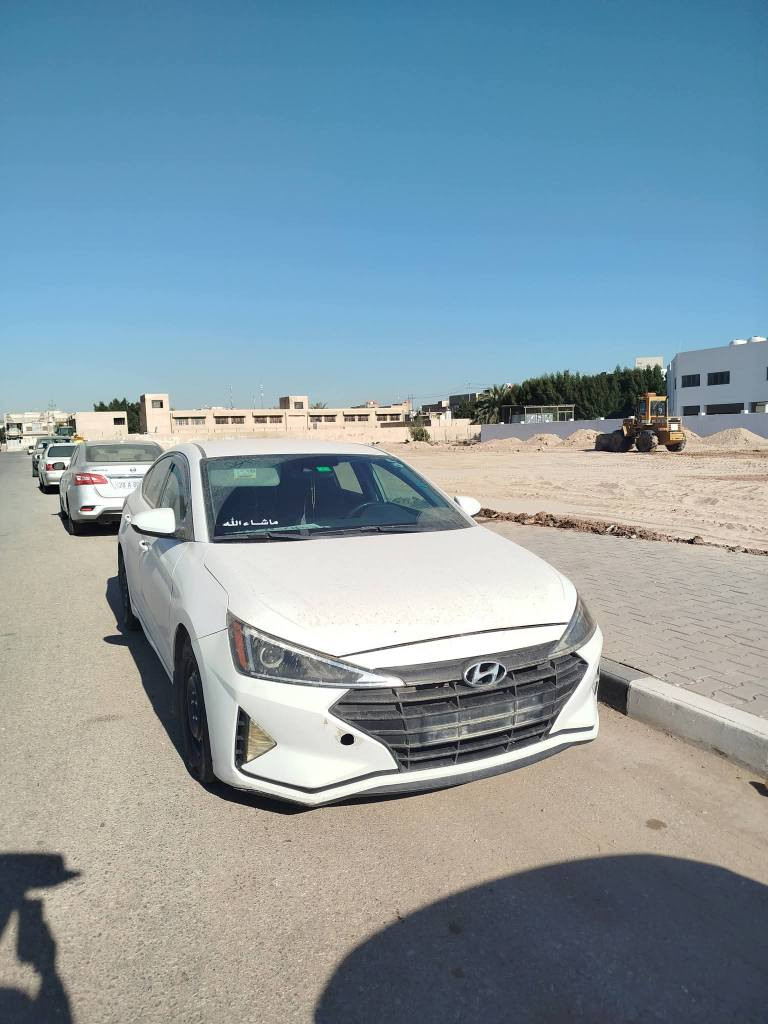 السلام عليكم ألنترا 2020 وأرد أمريكي 
حادثها فقط بنيد بدون دواخل كير مكينه كله سليم
مواصفات ~ مثبت سرعة/ ثلاث انظمة قيادة / كامرة خلفيه / تحديد مسار / حساس تصادم/ ونظام APS
السعر (133$) وبيها مجال ... للاستفسار ( *********** )
مكاني النجف النجف, العراق
