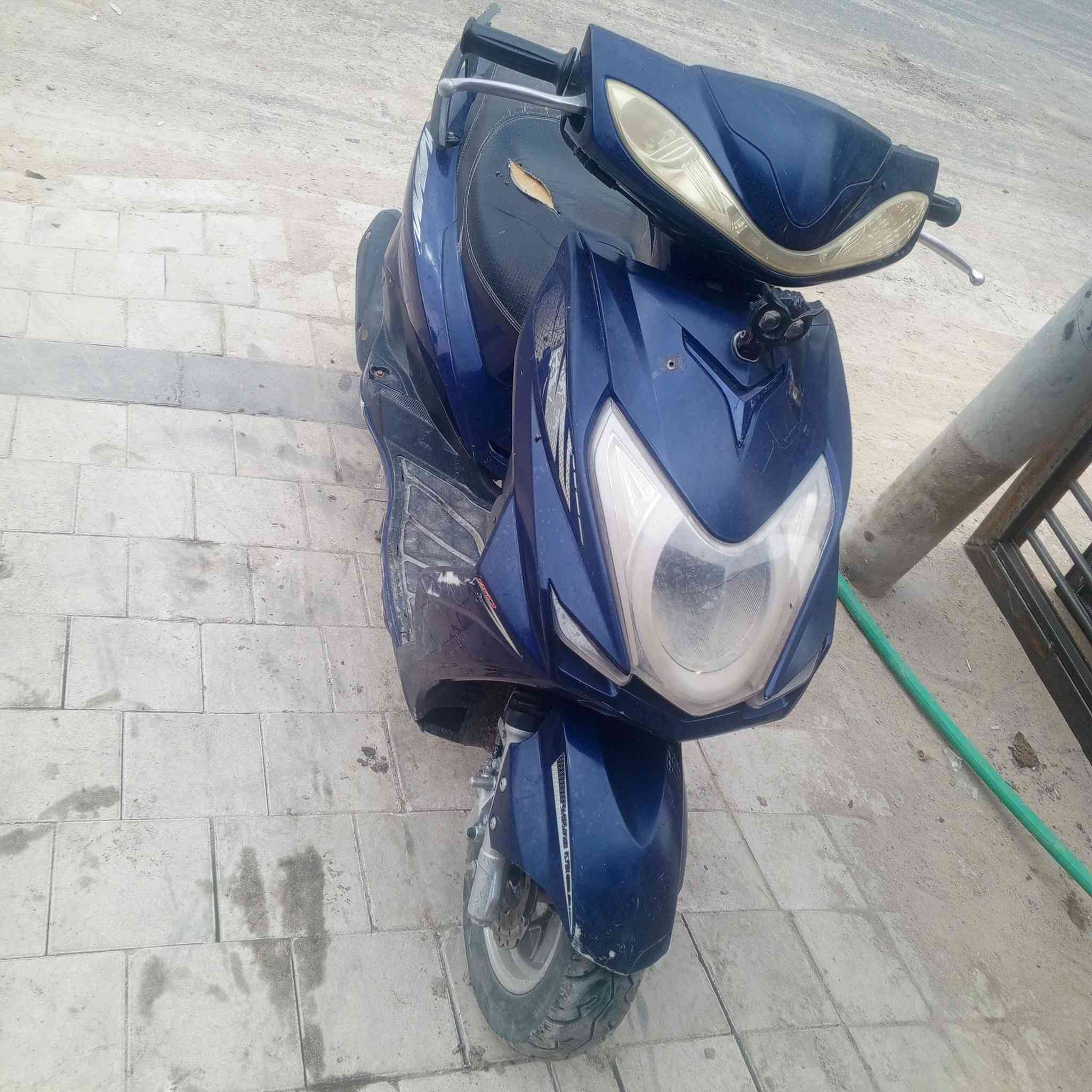 دراجت للبيع كلمن وسعره دراجت نضاف فول نص نكره مبيه اي شي طفي من كلشي كملت اي الستفسار هذه رقمي ***********او عله نت موجود
