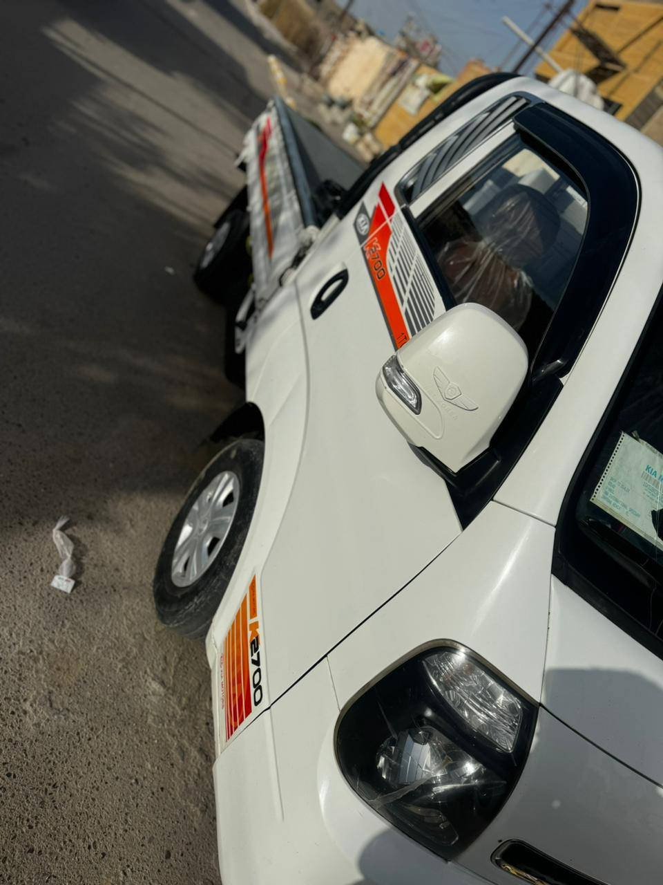 البيع كيا حمل الموديل 2018 كفاله عامه رقم انكليزي واسط السياره شخط مابيه جديده حيل العنوان واسط الصويره السعر 121 وبيه مجال ولمو شراي لا  يتصل ***********
