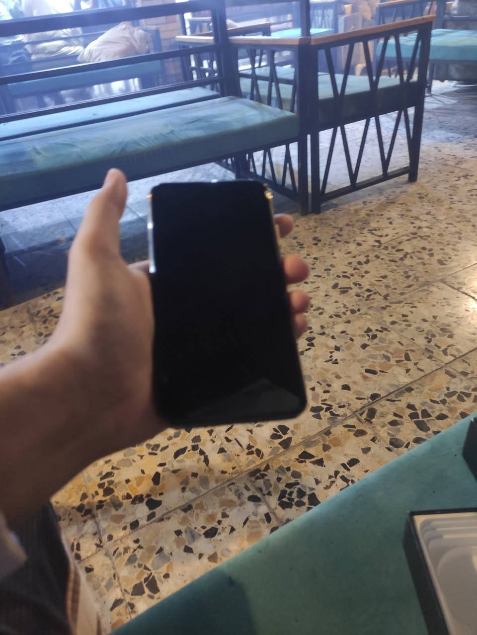 ايفون 11 برو ماكس جهاز اخو الجديد نظافه 100% ذاكره 256 بطاريه 96 سعر 325 شراي يتصل***********
