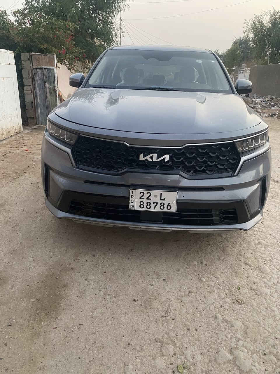 السلام عليكم سورنتو موديل 22 نص فول مكينه 4 سلندر بسمنا السعر 230 وبيها مجال سيارة جديده ماشيه 35 مامفتوح بيها برغي تخم تاير جاهزه من كلشي  وهاذا رقمي ***********  بابل الإسكندرية الإسكان الصناعي
