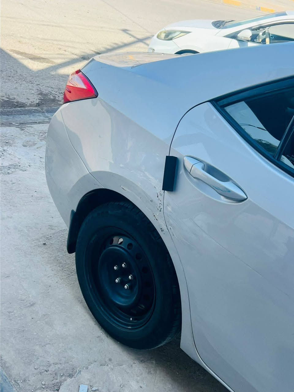 كورلا موديل  2017 ضرر جاملغ جها السايق الامامي  بي بارد مابيها صبغ وبيها شخوط  عكس السايق  فقط  لا معجون ولاشي سياره كير محرك صدر  بشرط
خير من الله  السياره بسمي شرط التحويل  السعر 145وبيها مجال مكاني كركوك ناحية الزاب الاسفل 
الهاتف 
  ***********
