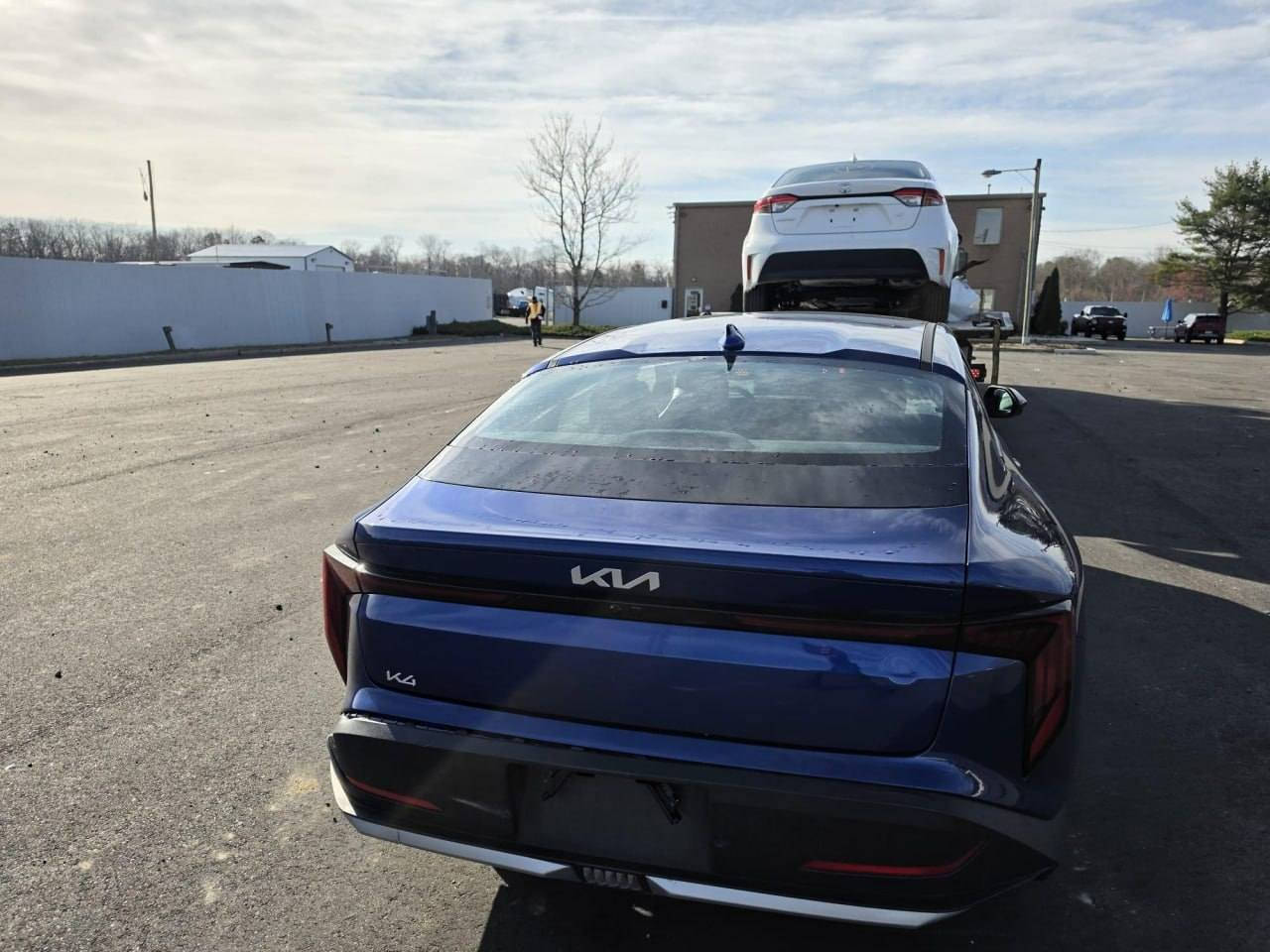 سلام عليكم
K4 فئة LXS  موديل 2025 

مكفوله من الضرر المسبق بدون حادث فقط حافة الدعامية 

بل الطريق الى ميناء العقبه موعد الوصل تقريبا 45 يوم

 لون مميز جويتي 
مكينه 2000 دوش

العنوان 

بغداد المنصور شارع الاردن

شركة نجوم العالم

***********
