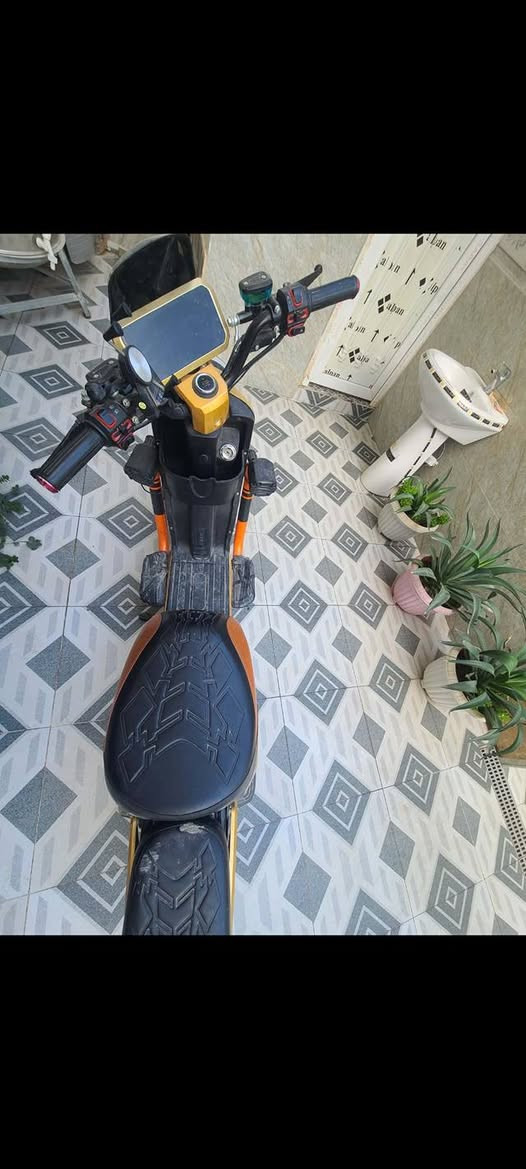 السلام عليكم للبيع بيسكل شحن  X900 تشغيل بصمه بي سماعات بلوتوث سعره 500 الف ***********
