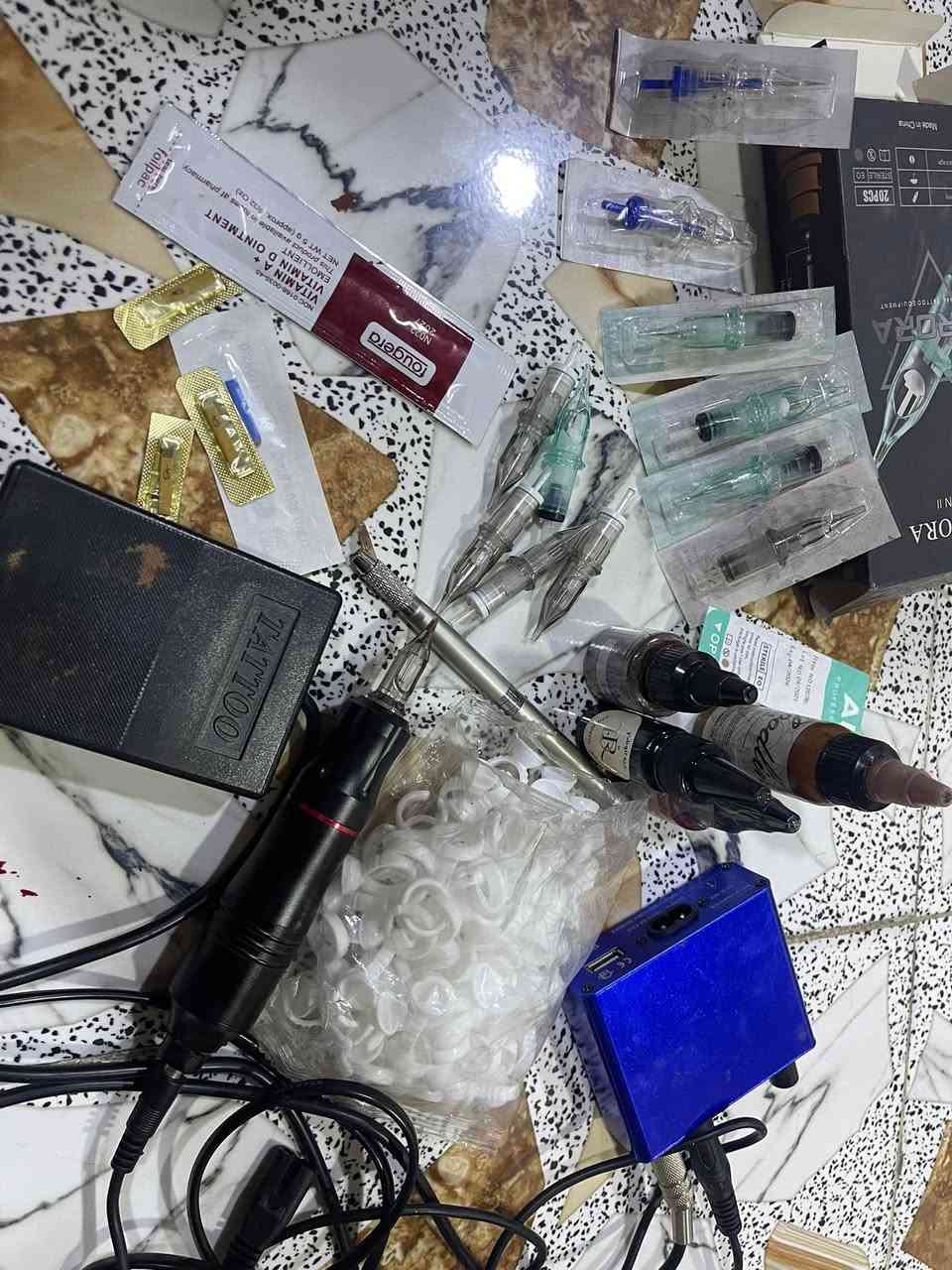جهاز تاتو كامل من كولشي أحبار اصليه وإبر كامله  وابر للتعلوم وإبر للتعلوم مع قلم سكسدي وشفرات السعر ب150 بسبب ترك العمل


**إذا كنت صاحب هذا الإعلان وتريد حذفه لأي سبب، رجاءا أرسل رسالة إلى الدعم الفني**
