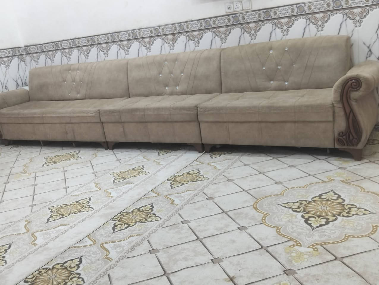 سلام عليكم عندي تخمين الواحد 6قطع المجموع 12قطعه التخم الواحد ب150الرجاء الشراي فقط يدك علا هاذا الرقم  ***********
