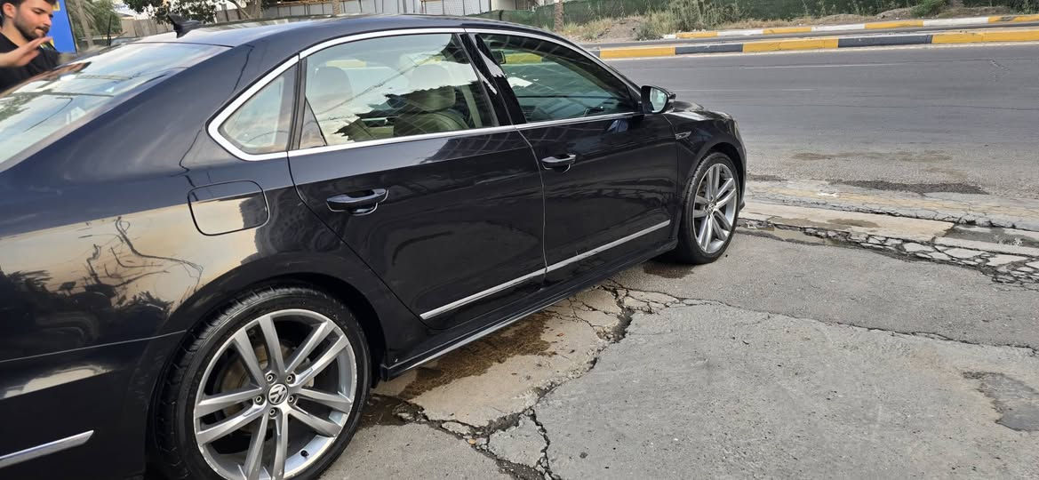 باسات فولكس واكن اللون اسود
2017 رقم اربيل 
سنويه ورقم جديد بأسم كردي صديقي تريد وكاله تريد تحويل
محرك 1800 تيربو 
سويج بصمه +نقاط عمياء جانبيه -+تحكم استيرن 
الحادث فقط دعاميه وبس البنيد مصلح
السعر كلش مناسب مال بيع بدون عمله 128
مكاني بغداد الاعطيفيه 
***********
