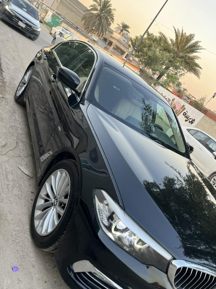 السلام عليكم
 Bmw 530  
الموديل 2018 وكالة العروش ثلاث بصمات 
الفئة لكجري لاين 
السيارة جديدة ع البلاد بدون اي نقص ماشيه ٧٢ الف كيلو متر 
بيها فقط قطع صبغ بدون ضرر اثر شخوط
رقم اربيل بأسمي 
السعر ٢٥ الف دولار وبيها مجال 
المكان بغداد القادسيه ***********
