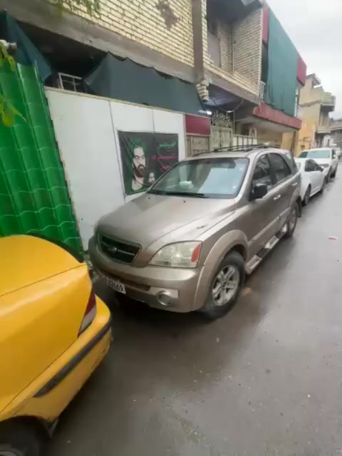 سلام عليكم كيا سورنتو 2004 كير محرك بشرط 3500
رقم سنويه جديد  بسمي شرط تحويل 
ماشيه 160 الف 
بيهه صبغ جاملغ بدون دواخل 
مكان سياره بغداد ***********
السعر 80 بيهه مجال بسيط
