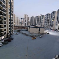 شقه للبيع طابق 2 موقع مميز  سعر 110 اي استفسار 07777888655