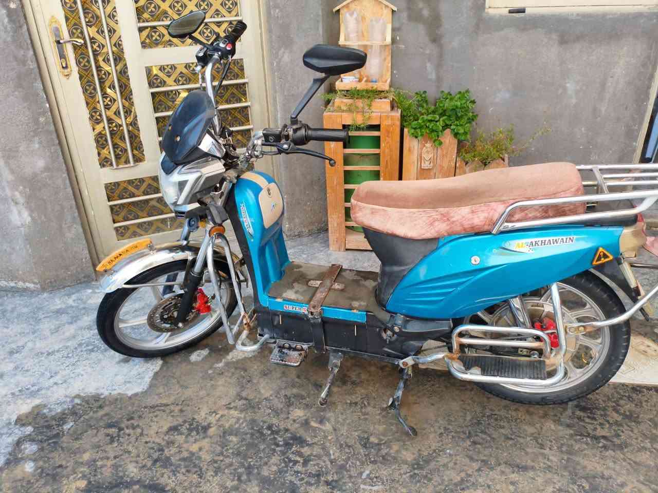السلام عليكم /للبيع دراجه شحن بطاريات جدد شرط الفحص الكرمه / ‏‪***********‬‏ بي وتساب /٣٥٠ الف بي مجال
