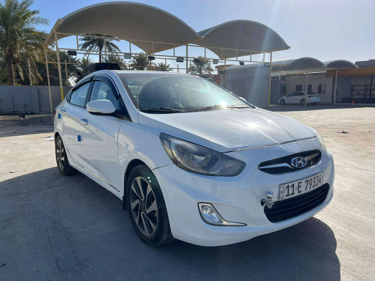 السلام عليكم اكسنت موديل 2015 بسمي السياره سونار موجود عندي 
وارد خليجي  محرك 1600 دبل قطره
تبريد شغال خير من الله
سياره كفاله من الصبغ والضربه
5 ويل كب* فتحه سقف * مانع ازلاق * نظام ايكو *تخم تاير جديد * باتري جديد * دوشمه كشنات *  الاتصال *********** بغداد المدائن
