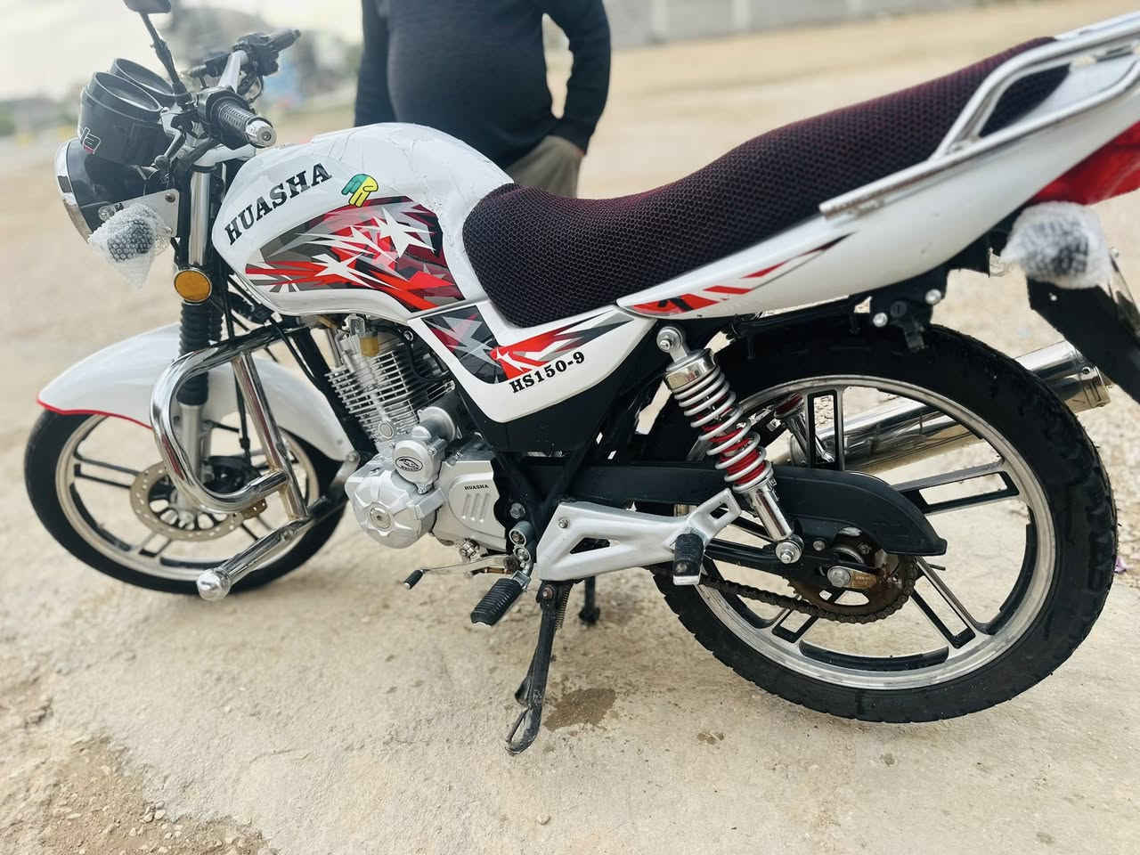 السلام عليكم هايوشه ٢٢ نضافه فول محرك وكير كفاله بصمات ورقه وسويجً مراوس بسولنك وترهم بيع  مكاني القائم حصيبه تفاصل خاص السعر ٧٥٠وبيهاً مجال


**إذا كنت صاحب هذا الإعلان وتريد حذفه لأي سبب، رجاءا أرسل رسالة إلى الدعم الفني**