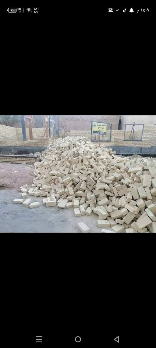 طابوق للبيع اريد اشتري خابرني وبالعماره خوش طابوقه نظيفه هذا رقمي خابرني ***********
