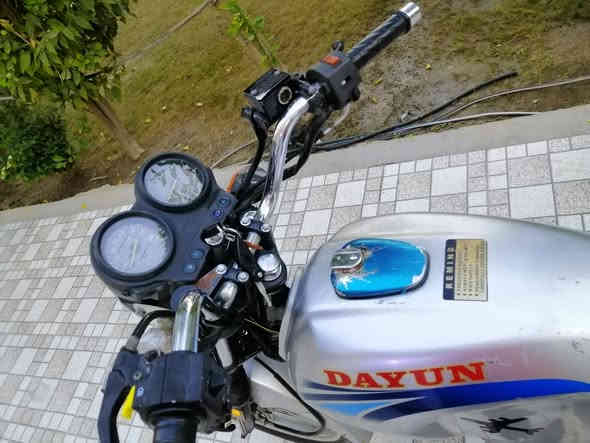 دراجه دايوان أوراقه ضايعه مكفوله من كلشي تاير جوبلس ماذب عليه شي كهربايات شغله سويج سجينه ***********
