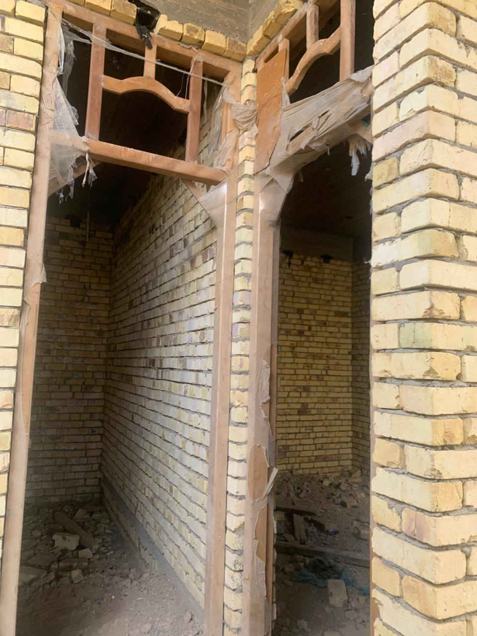 بيت ركن هيكل للبيع
مساحة ١٥٠م طابو سند ٢٥ حق التصرف المنطقة كاملة جميع الخدمات ( ماء كهرباء مجاري تبليط ) بناء درجة أولى سقف صب كونكيت كما موضح بالصور يتكون من 
غرفة عدد ٢ قياس ٥×٤ و ٤×٣ 
مطبخ كبير ٥×٥
صالة كبيرة ٧×٥
هول و منور عدد ٢
صحيات 
تواليت خارجي 
كراج سيارة ٤×٥

 العنوان بالضبط في ميسان سدة دور النفط بعد الاستدارة الحادة يصير البيت ركن ثاني فرع بداخل فرع مزرعة د.تهاني الجاد بالشراء مراسلة الخاص عمارة, ميسان


**إذا كنت صاحب هذا الإعلان وتريد حذفه لأي سبب، رجاءا أرسل رسالة إلى الدعم الفني**