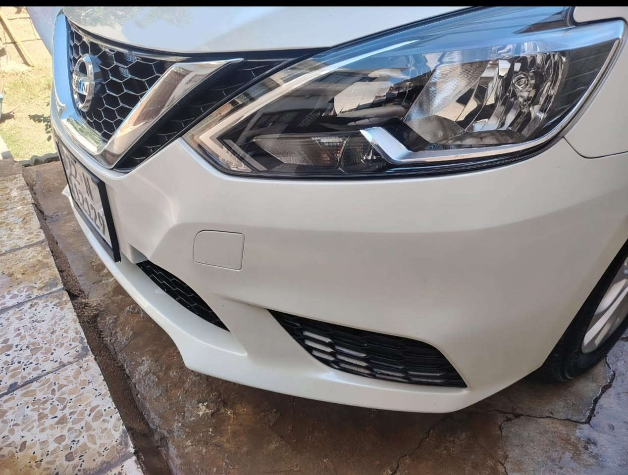 السلام عليكم
للبيع نيسان سنترا  
موديل: 2024
اللون: ) ابيض 
الممشى: 40ألف كيلو
محرك اقتصادي 1600
كاميرات محيطية 360 درجة
حساسات أمامية وخلفية
رادار + المحافظة على المسار
مثبت سرعة
تشغيل بصمة
دخول ذكي
مقاعد جلد
تدفئة كشنات وستيرن
جنوط رياضية
الضرر الباقي
كفالة من الدعامية الى الدعامية برغي مامبدل بيها
📄 رقم اربيل– تحويل ثاني يوم

💰 السعر: 135 وقابل للتفاوض

📞 للاستفسار اتصال أو واتساب: 
***********
