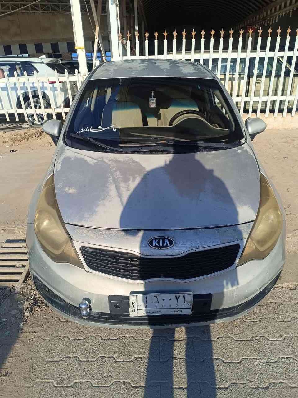 كيا ريو ٢٠١٥ محرك ١٦٠٠ رقم نجف سياره بيها جراد وصبغ حزام سعرها ٧٨ وبيها مجال جدآ قليل كير ومحرك جدد وعليها غرامات ٤ اوارق تنزل من سعرها مباشرة للتفاصيل الاتصال فقط ***********
