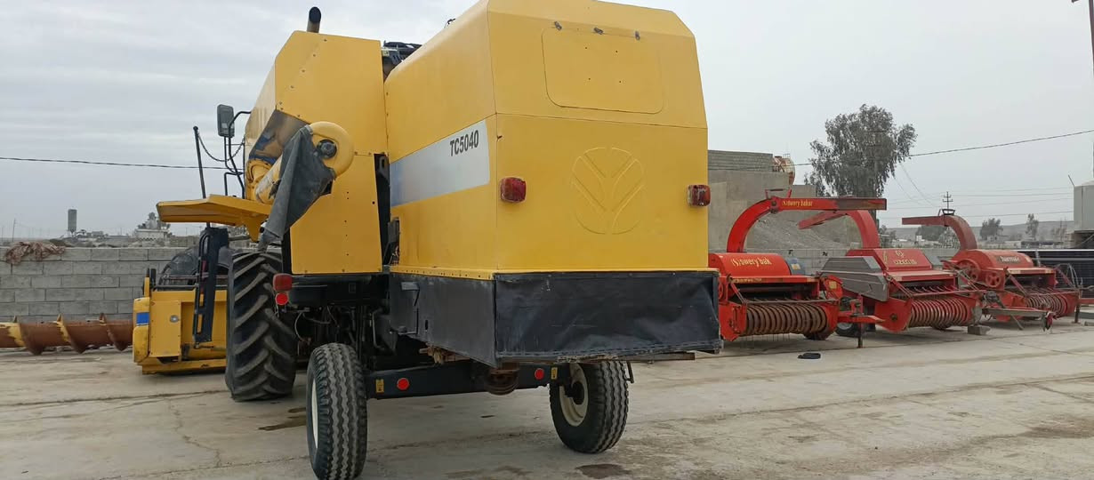 حاصده للبيع موديل ١٢ رقم واسط تحويل مكفولة عام سعر ٦٧ مليون تصل ***********
