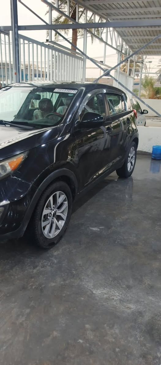 السلام عليكم للبيع كيا سبورتج موديل ٢٠١٦  وارد امريكي حادث قطعتين بدون دواخل رقم اربيل بسمي سيارة جديدة كير مكينة تبريد مكفولات السعر 112وبيهة مجال مكاني بغداد ***********
