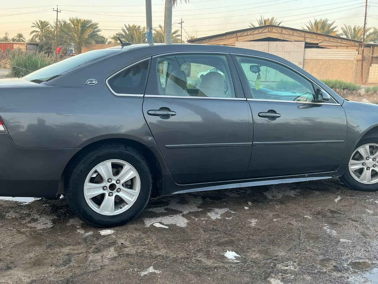 امباله مديل ١١ جاملغ خلفي فقط مصبوغه عام تغير لون مفكوله من كلشي والسياره جاهزهه من كلشي ماتصرف عليها برغي بوليسي كير تعليك 
٧٥ وبيها مجال 
***********
