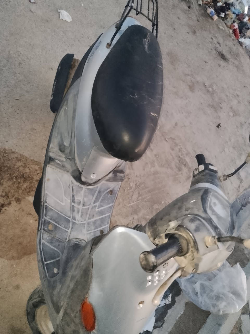 بيجي مفتوحه وناعمه نهضه قويه دراجه جاهزه من كلشي كهربائي كله شغاله السعر 300وبيهه مجال ***********
