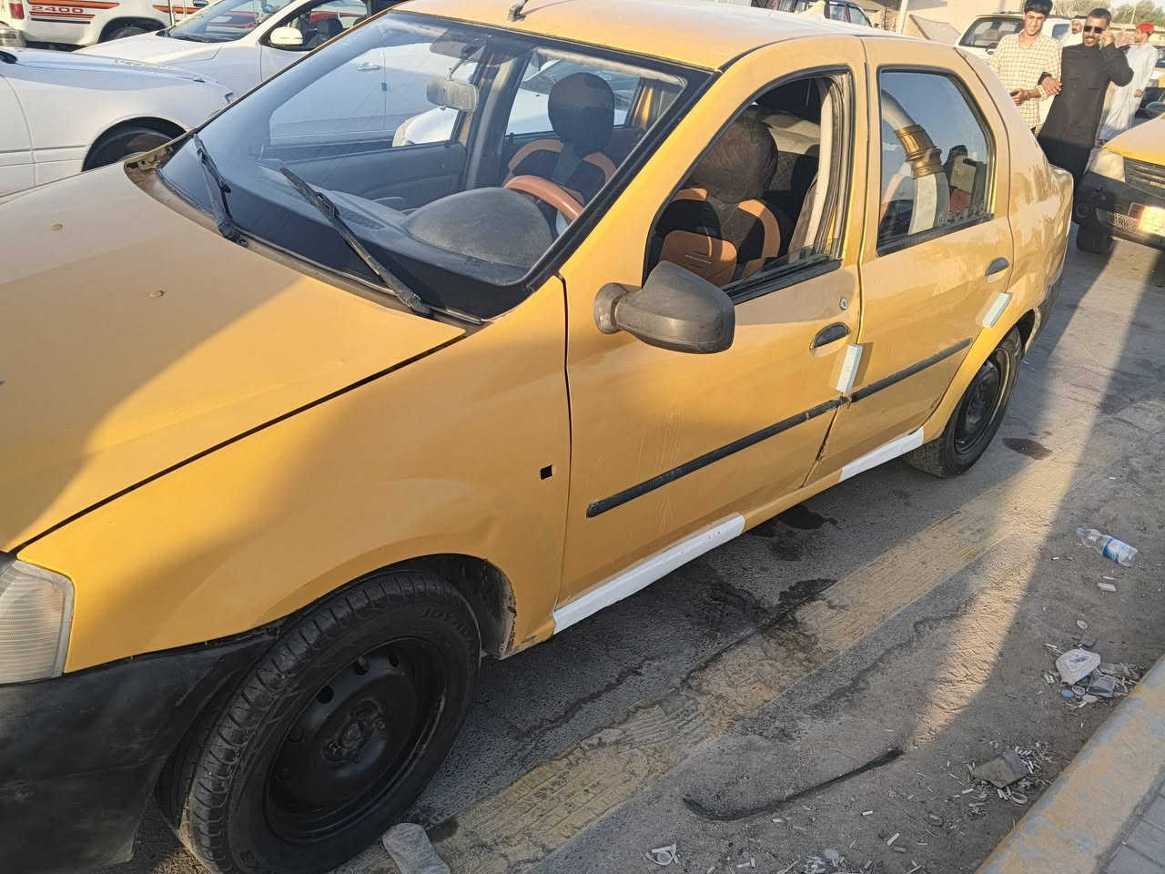 رينو 14 بسمي رقم قادسيه جديد كير محرك تخم تاير حداديه دواخل مشط باور سترين  جاهزه لاخير سعر 36 وبيها مجال مصفره سياره وكامله مكاني سماوه ***********
