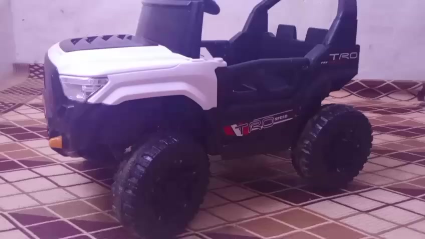 سلام عليكم سياره حجم كبير دفع رباعي مستعمله شهر وحاليا لبطاريه تركناها اشغلها متشتغل عوزها بطاريه الله يشهد جديده بلوتوث تربط علمبايل تحكم ريموت اصوات وغاني حلوه جدا بجيس بعدها تركناها ولباتري كاعد مع شاحنه قفل ب60ماخذها ب120وسعرها معروف مكاني الحسينيه سكلات شارع لشبكه ***********
