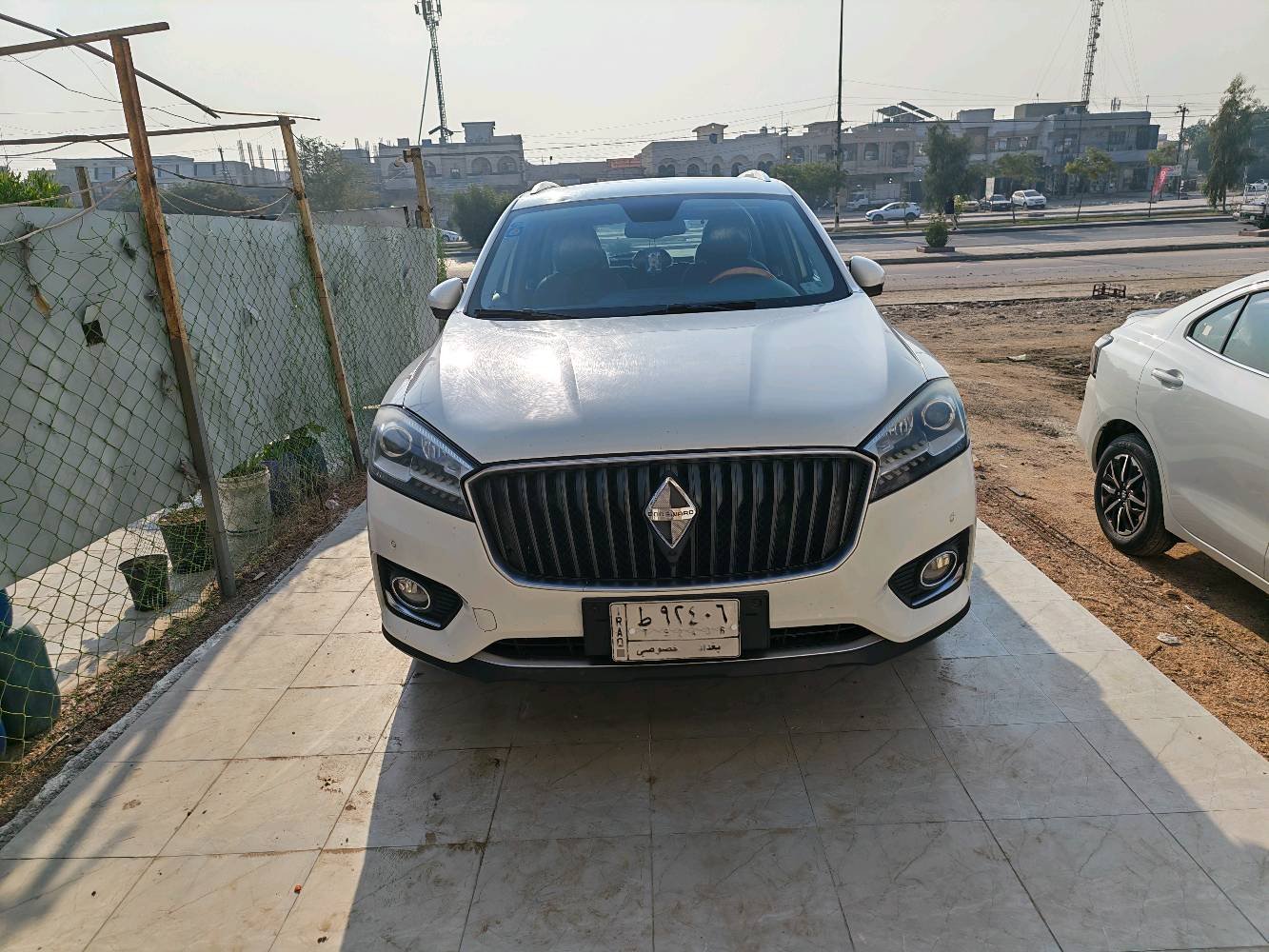 السلام عليكم Borgward Bx7 2017 ألمانية انتاج الصين سيارةSUV فورويل فول مواصفات رادارات خمسة كاميرات حساسات امامي خلفي السيارة على وضع الشركة مجرد حالوب 140 ورقة بيها مجال بسيط السيارة بغداد ***********
