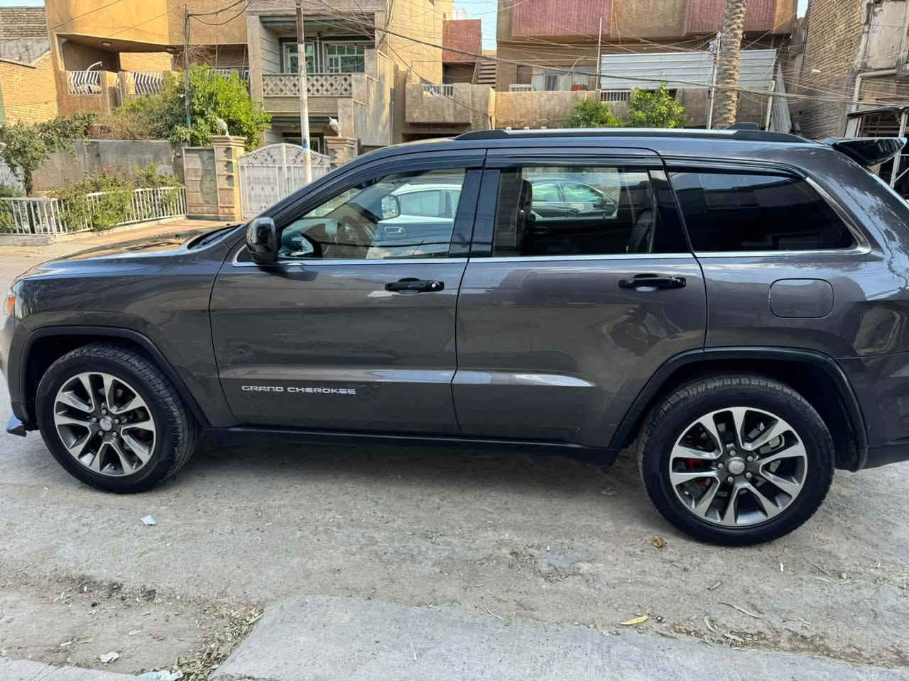 جيب لاريدو موديل 2015 المرغوب وارد امربكي بدون ايرباك بجم كبس تقريرها جاملغ خلفي وقبغ جنطة ، جاهزة مابيهة نواقص .
العنوان : بغداد البياع 
السعر : 173 $  
بيع فقط
اتصال فقط : ***********
