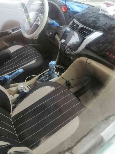 السلام عليكم 
اكسنت كوري 2015 للبيع بدون ضرر بس بيها تلقيطات مال تاكسي فول تومتيك محرك دوش المرغوب شرط التحويل مكلف بل نشر اتصال 
***********
***********
