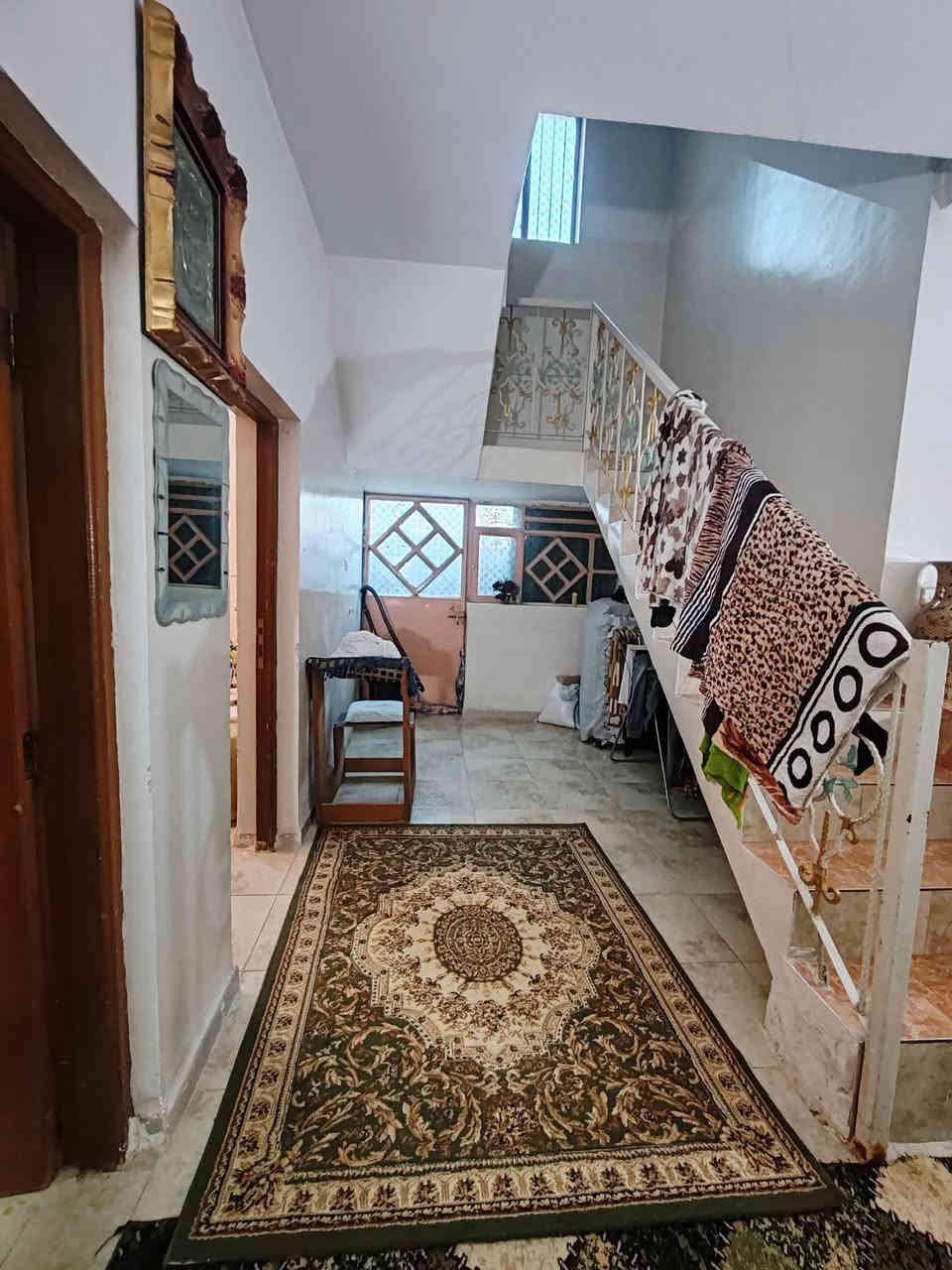 دار للبيع...
(طابو صرف) طابوق السقف صب مسلح 
المساحة //٢٥٠متر
الموقع // المسيب _ قرب نزلة اولاد مسلم ع _ فرع باسم دبل
السعر // 160 مليون مناسب جدآ بالنسبة للصرف
التفاصيل..
استقبال + غرفتين + مطبخ + صالة + مجمع صحيات ومنورين سنة البناء ٢٠١٠ مع اضافه ملحق اضافي مطبخ مع حمام وصحيات ((يصلح دارين))
للإستفسار //***********
                   ***********
عنوان المكتب //المسيب _ شارع ابو الجاسم ع مقابل حي المهندسين
#مكتب #الماسة #للعقار
