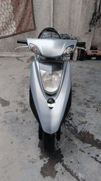 دراجة بريز لايت ناصي نضيفة كاملة وخير من الله
مكاني حي العامل السعر ٤٠٠ بيه. مجال حك الجية 
***********
