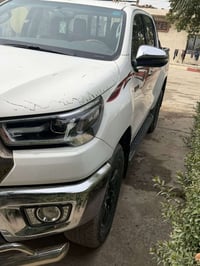 للبيع او مراوس هايلوكس فورويل 2023كير واتماتيك سياره جديدة كارتون مكفو...