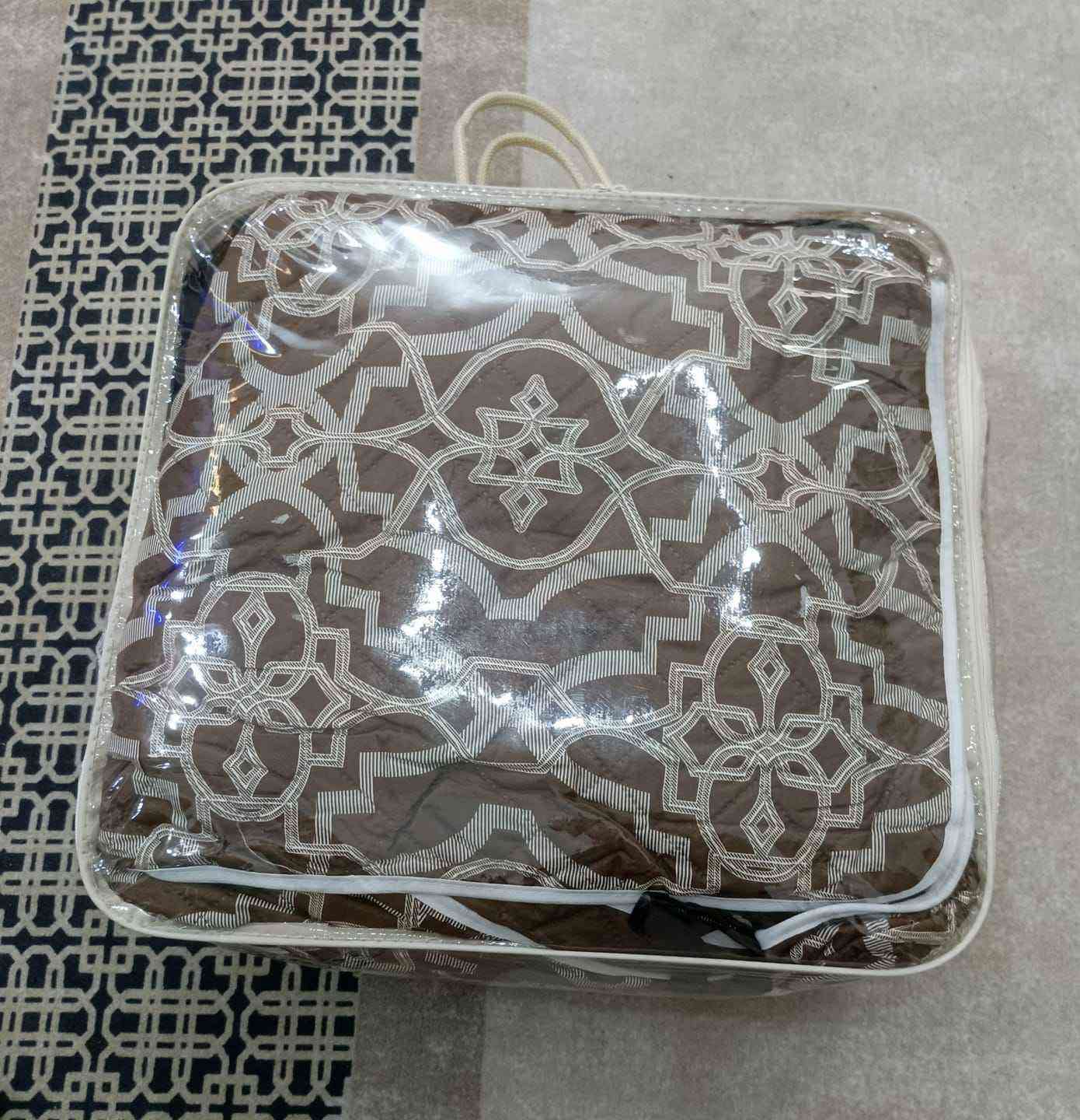 مفرش تخم رباعي كرويتات 2وكراسي 2خذناه جديد  بس طلع اربع كرويتات مو خمسه ب60وبيه مجال بعده مامستعمل ناصرية, ذي قار


**إذا كنت صاحب هذا الإعلان وتريد حذفه لأي سبب، رجاءا أرسل رسالة إلى الدعم الفني**