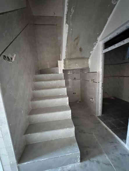 هيما ستي مجمع الباشا مساحه ٩٠ متر واجهة ٧ ونص 

ط الأرضي غرفة نوم واستقبال وهول داخلي وحمام ومشتملات داخليه وخارجية وكراج 

ط الثاني ٣ غرف نوم وحمام ومشتملات وسطح وبيتونه بي نواقص سقوف و شبابيك السعر ٨٥ مليون قابل للتفاوض 

للاستفسار اتصل

***********

واتساب خط تليكرام
