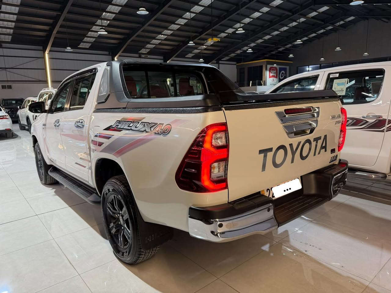 تويوتا هايلوكس 2022 ساس محرك 6 سلندر   
(مواصفات اوتوماتيك - مرى شفط - مرى اشارة 
لايت ليد - بونيد جكات - كشنات تبريد - بصمه 
شاشه - كامره - حساسات - فول مواصفات)

ماشى 115,000 الف حقیقی
مكفوله كفاله عامه محرک و کشر بشرط 
   
رقم اربيل بشرط تحويل غرامه 
    
سعر 348 ورقا بى مجال 

مكان قضاء كلار

***********
