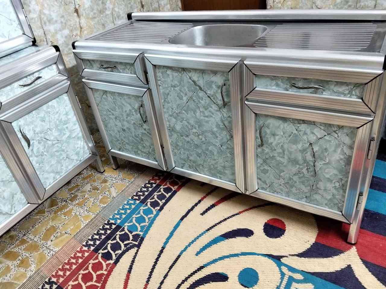 كاونتر 3 قطع مستخدم نضيف تفاصل لأمنيوم باب أول مبطن من داخل الامنيوم نضيف لا يوجد  اضرر عنوان شعب اكو توصيل *********** بي وتساب
