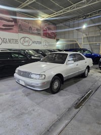 كراون ديلوكس • محرك ٢٥٠٠ • نجف