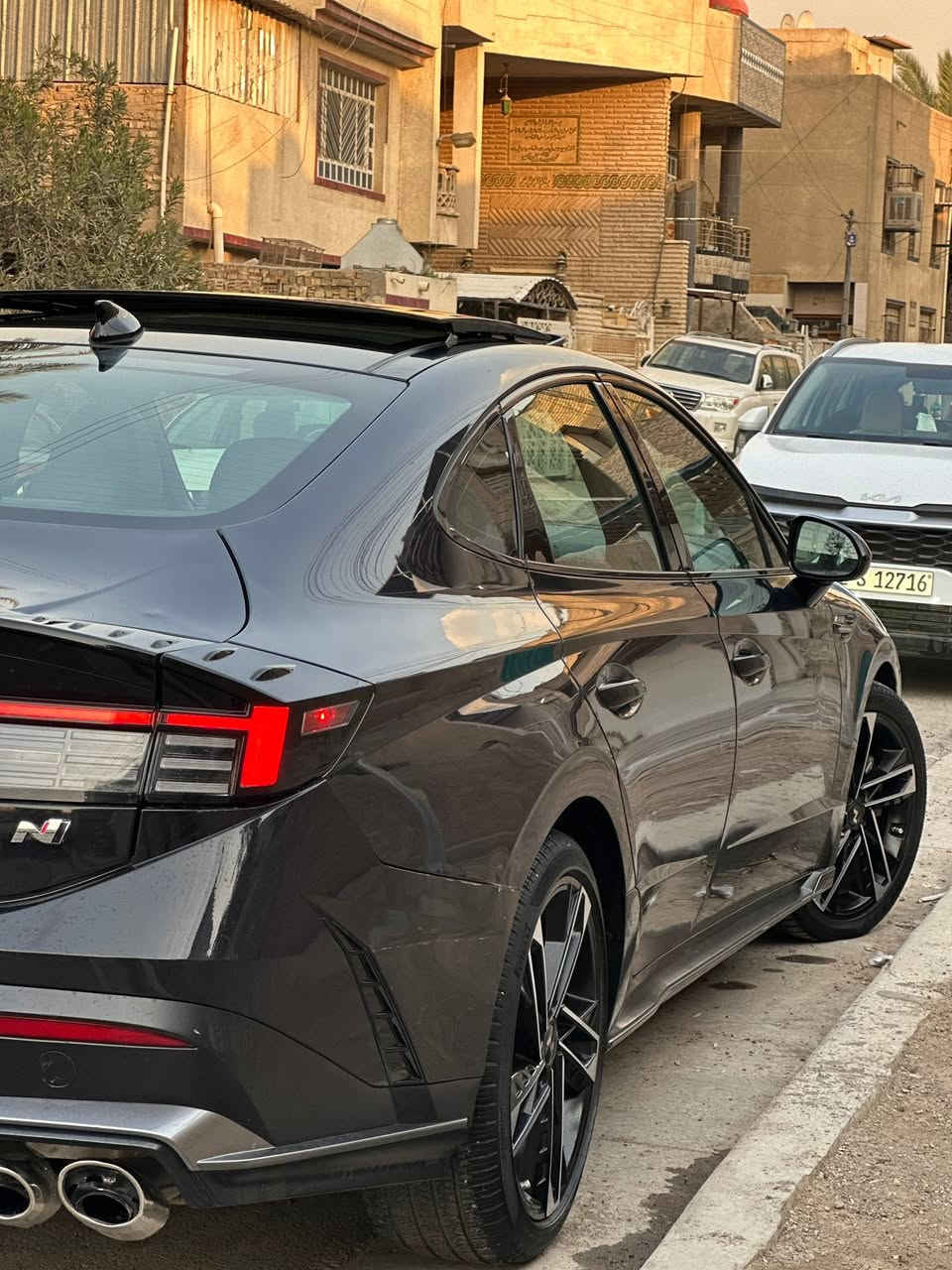سوناتا Nline 2024
بدون ايرباك
محرك 2500 تيربو ✈️ 
فول مواصفات
بانورما 
بصمة
كير تعليك
كشن كهرباء + تدفئة 
ستيرن تدفئة
كشنات حضن+ جلد وشاموا 
تيربد لمس
ويل 19
انارة داخلية متغيرة + ابواب
دخول ذكي
نظام صوتي من شركة BOOS 
رادار امامي + خلفي
قيادة ذاتية
توقف ذاتي
وبعد بيها هواي مواصفات
السياره حادثها موضح بالصور بدون ايرباك وصار بيها بالعراق جاملغ امامي بدون دواخل
السياره بالحالة الوكالة 
ماشية 33 الف كيلو 
رقم بغداد بسمي تحويل ثاني يوم
مكاني بغداد شارع فلسطين
السعر 223$ وبيها مجال للطيبين
***********
