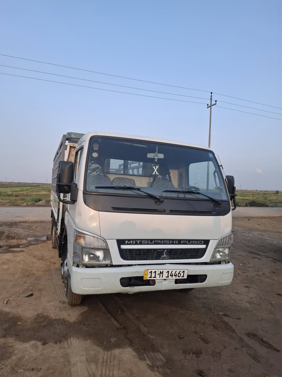 السلام عليكم 
كنتر للبيع المكان العماره موديل ١٦ رقم بغداد تحويل ثاني يوم بأسمي السنويه السياره كفالة عامه مامفتوح برغي كير محرك مكينه على وضع الشركه كهربائيات كلها شغاله طخم تاير برجستون 
السعر ١٩٠ ورقه وبيها مجال للإستفسار الاتصال على الرقم التالي ***********واتساب 
***********
