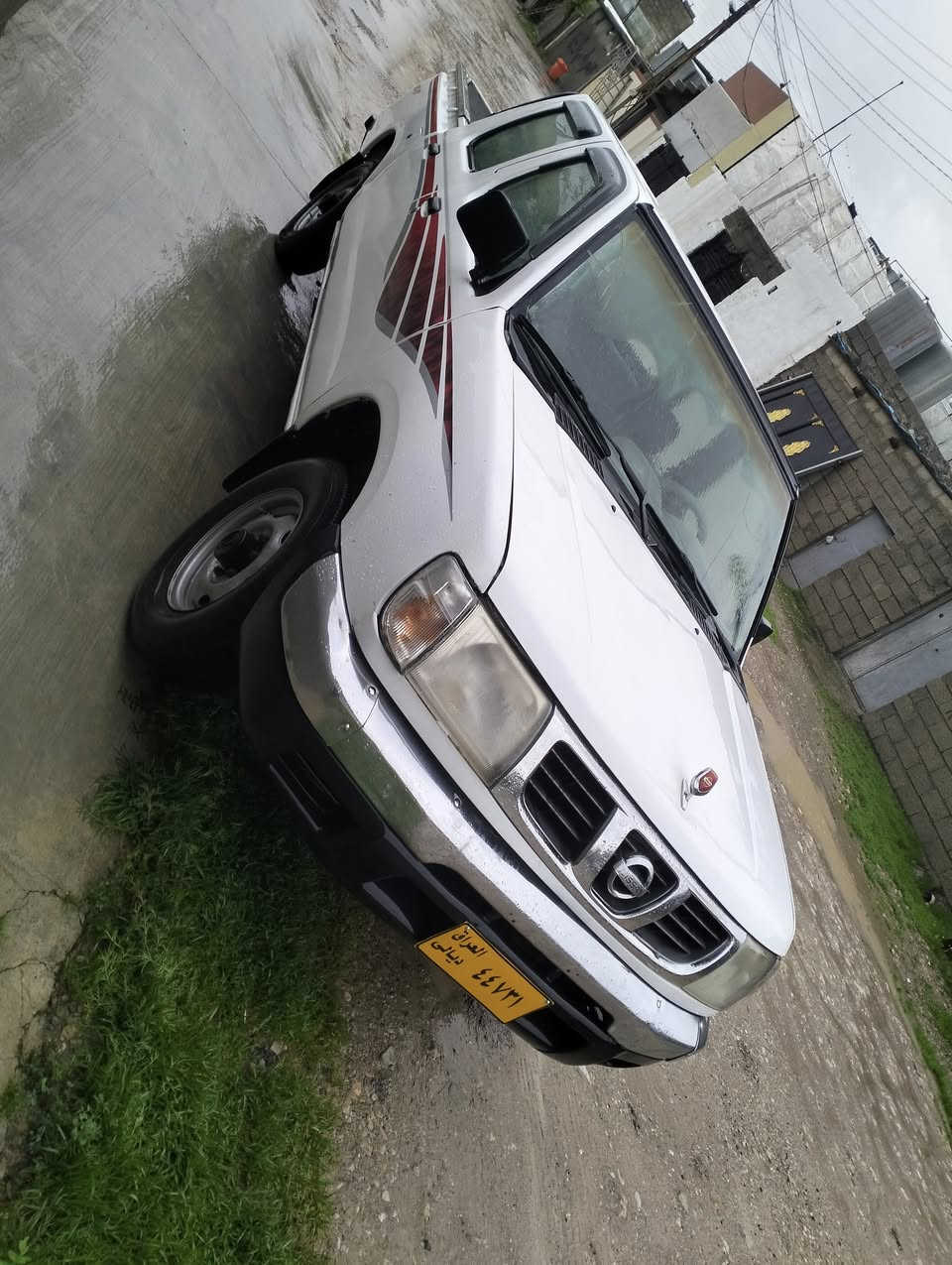 نیسان مزایدە مۆدیل 2002 سعر  51  گەڵا ***********              ***********
