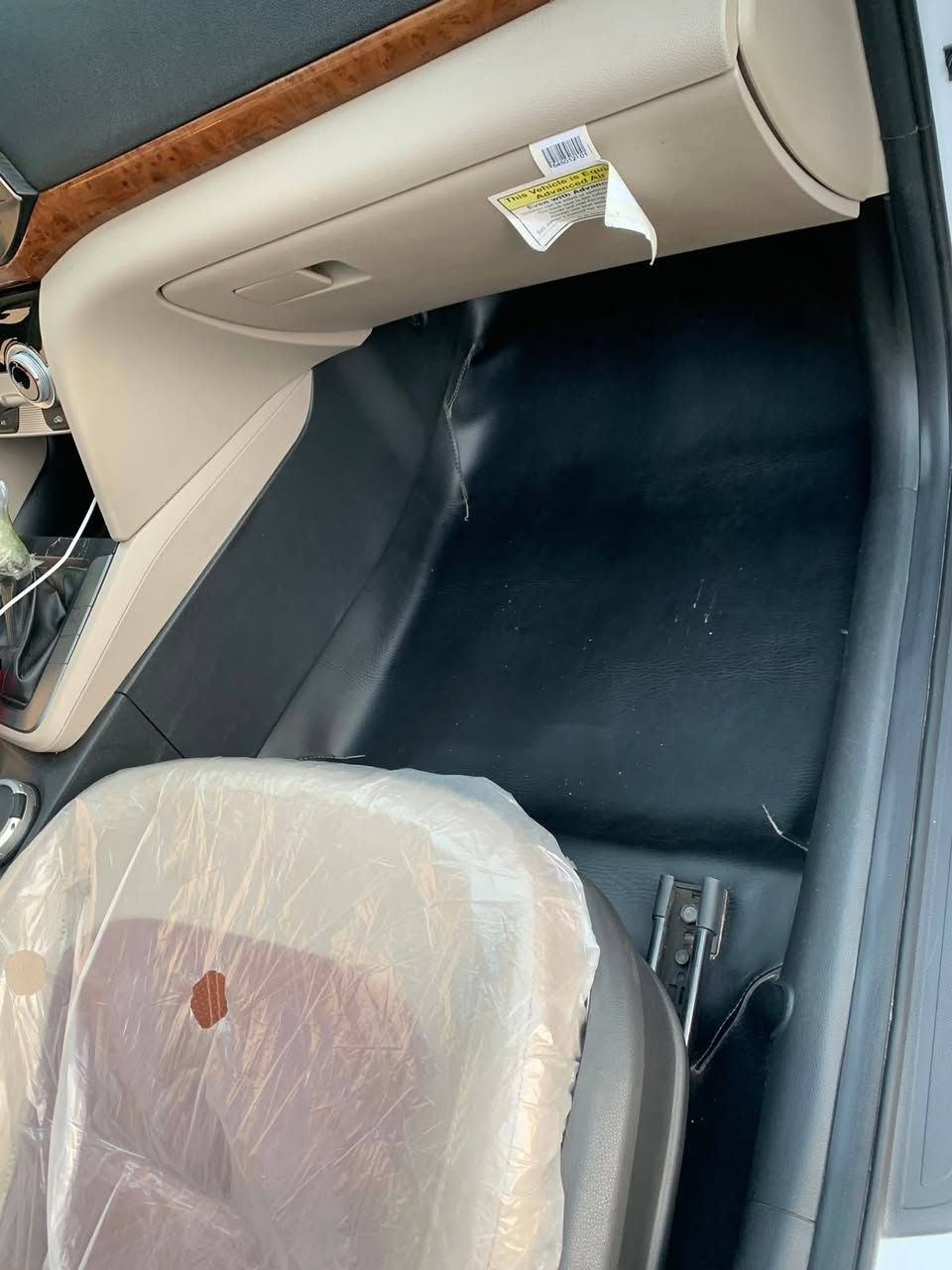 هيونداي النترا 2020 خليجي الكاصد فول مواصفات
4 وضعيات قيادة (eco-normal-smart-sport)، وحساسات. 

المحرك: 2000 سي سي (دوش) 

ناقل الحركة: أوتوماتيك 6 سرعات.

الخارجية: فتحة سقف (سلايد)، ويل كب مقاس 17، اضاءة LED نهارية، اضاءة ترحيبية، مرايا شفط.

الداخلية: مقاعد جلد، تبريد قطعتين (أو خلفي)، تحكم ستيرن، شاشة كبيرة، كاميرا خلفية، حساسات.

تشغيل بصمة (2 بصمة)، دخول ذكي، حساس جنطة ذكي (يفتح عند الاقتراب)، رادار جانبي

رقم بغداد دولي بأسمي تحويل مباشر
 السعر 170$ بيها مجال للشراي مكان السياره بغداد
للاتصال: *********** متوفر واتساب
