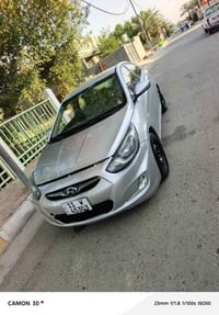 اكسنت • ٢٠١٣ • بدون حادث